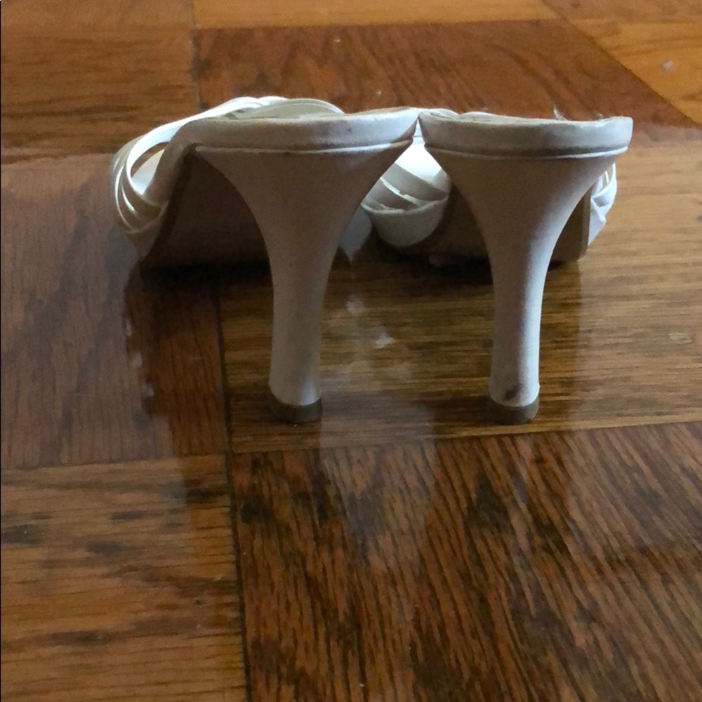 Heels - Picture 2 of 3